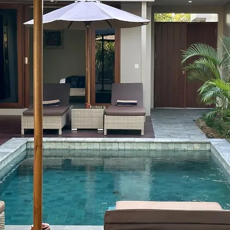 Pandan Villas Selong Belanak Exterior photo