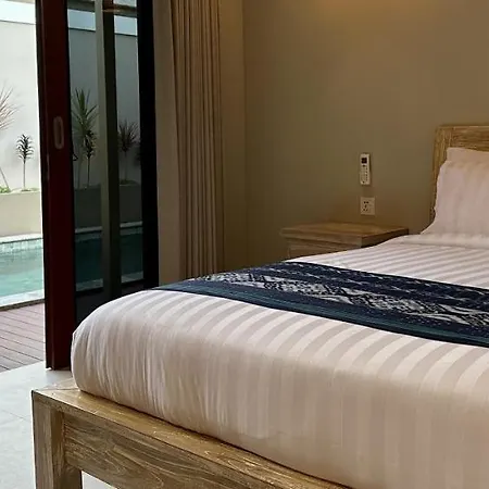 Pandan Villas Selong Belanak Exterior photo