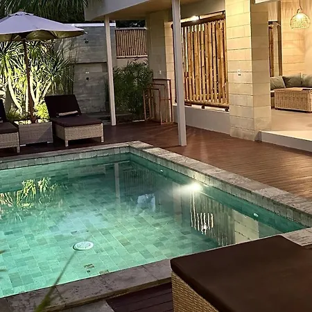 Pandan Villas Selong Belanak Exterior photo